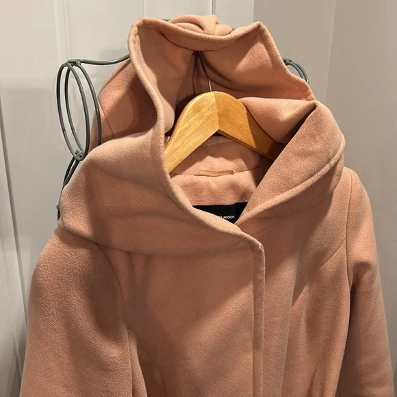 Perfect peach coat - Picture 2 of 6